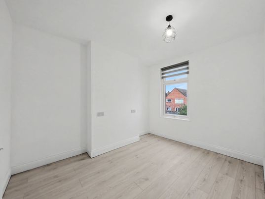 3 Bed Terraced House, Dominion Road, CR0 - Photo 1