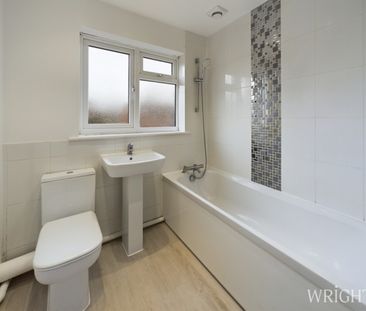 3 bedroom Mid Terraced House - Harwood Close, Welwyn Garden City - Photo 6