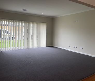 Large Family Home - Photo 1