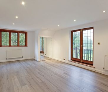 5 bedroom detached house to rent - Photo 3