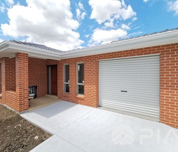 Modern 2 bedroom house For lease now!! Entrance on leftside of 97 Lansdowne Street, Parramatta - Photo 1