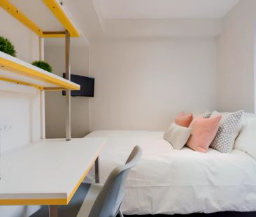 3 Bed 1 Bath - Photo 3