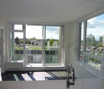 Apartment for Rent: Bright and Modern 1-Bed + Den Unit in Collingwood - Photo 3