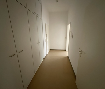 REGISTRIERUNG BEI STADT GIESSEN NÖTIG! Nur für Gießener Seniorinnen & Senioren! Schöne, helle 2 Zimmer-Wohnung mit Badewanne u. Balkon, Curtmannstr. 40, Gießen - Foto 6