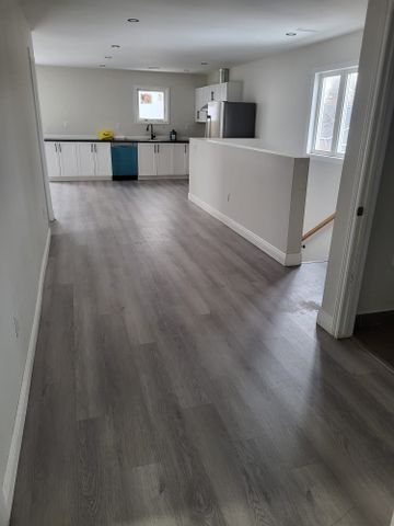 For Lease - 6447 Culp Street, Niagara Falls, Ontario - Photo 2