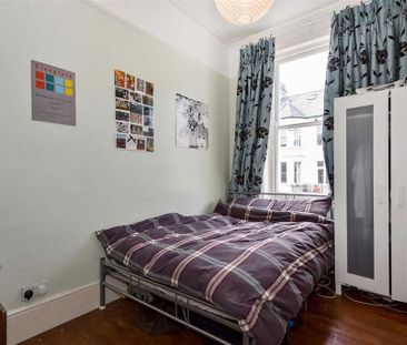 3 bedroom flat to rent - Photo 4