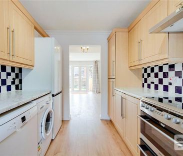 3 bedroom terraced house to rent - Photo 5