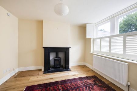 2 bedroom terraced house to rent - Photo 2