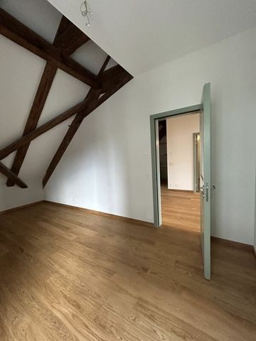 Exklusive 4.5-Zimmer-Dachmaisonette-Wohnung in Bubikerhaus mitten in der Rapperswiler Altstadt - Photo 5