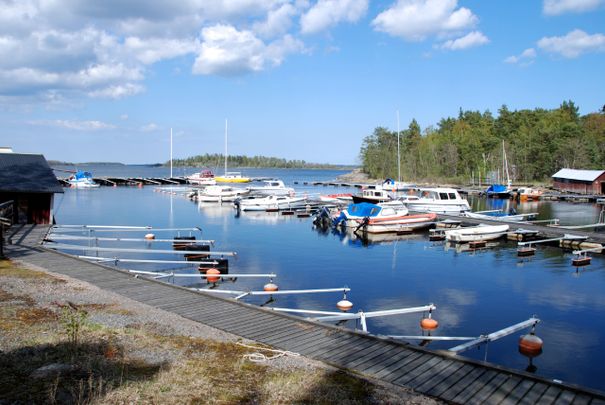 Havsnära tvåa i Herräng - Photo 1