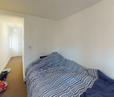 5 bedroom flat to rent - Photo 5