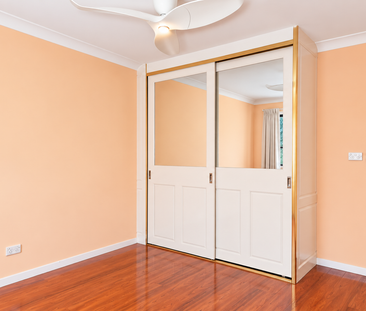 COMFORTABLE FAMILY LIVING WITH SPACIOUS INTERIORS & GENEROUS BACKYARD! - Photo 2