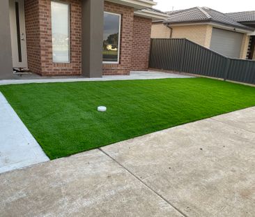 Modern Family Home with Stylish Features - Photo 3