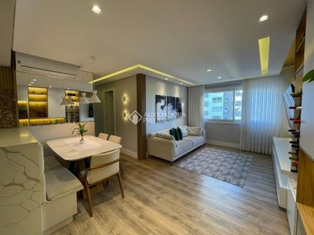 Apartamento com 3 quartos e 75m² para alugar em São Sebastião, Porto Alegre. - Photo 2