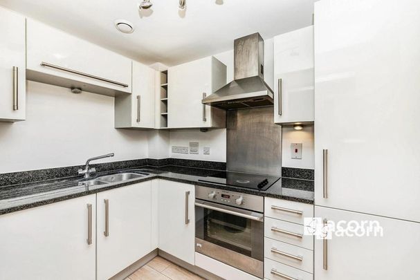 Studio to rent - Photo 1