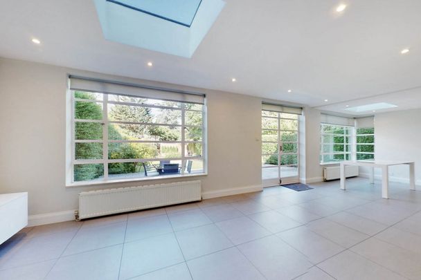 Litchfield Way Hampstead Garden Suburb NW11 - Photo 1