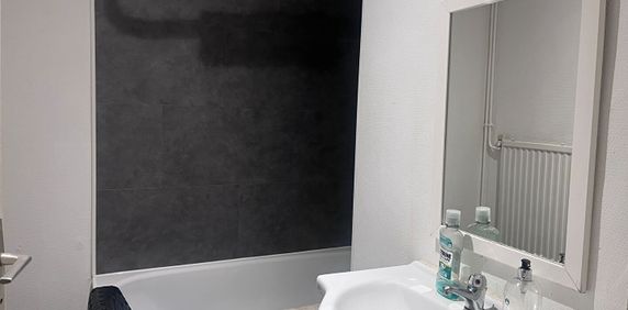 Location Appartement 3 pièces 61m² COURPIERE 63120 - Photo 2