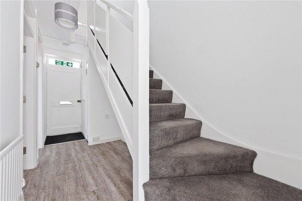 4 bedroom maisonette to rent - Photo 1