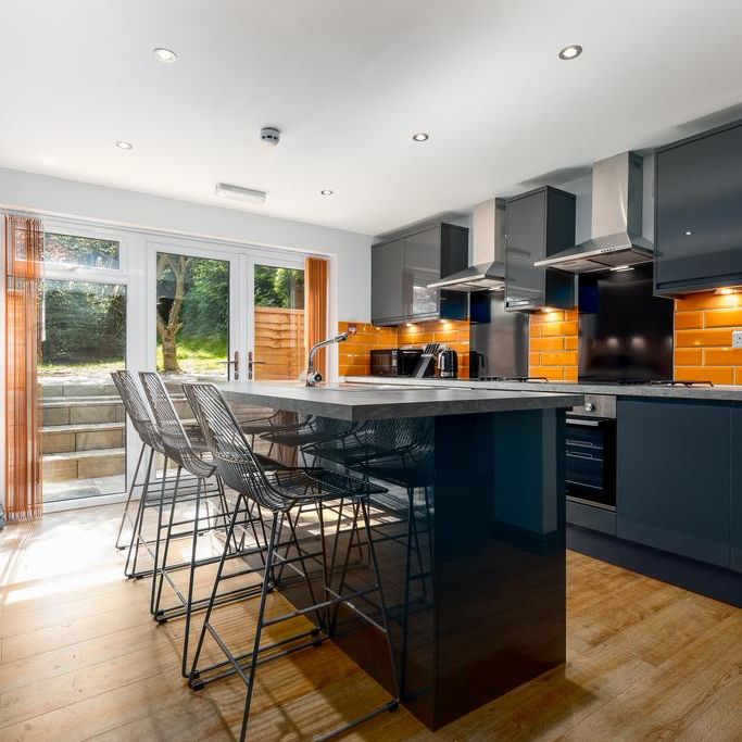 1 bedroom in a house share to rent - Photo 1