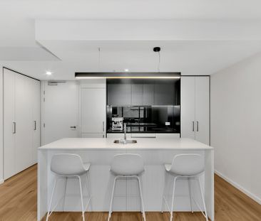 Close to EVERYTHING - Photo 4