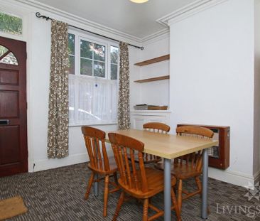 2 bedroom terraced house to rent - Photo 4