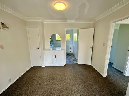 2 Bedroom Epsom - Photo 4