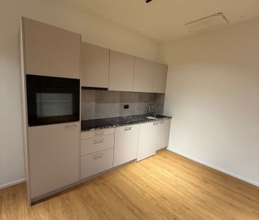 Moderne 2.5-Zimmer-Wohnung an zentraler Lage in Reinach - Photo 2