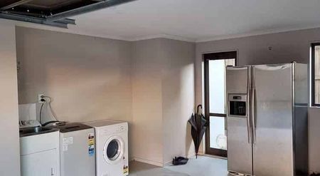 Spacious and comfortable home close to amenities - Photo 5