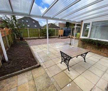 4 bedroom end of terrace house to rent - Photo 5