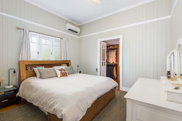 Renovated Queenslander in Great Location - Photo 1