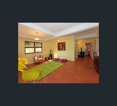 42A Thackeray Street, Norman Park, Qld 4170 - Photo 3