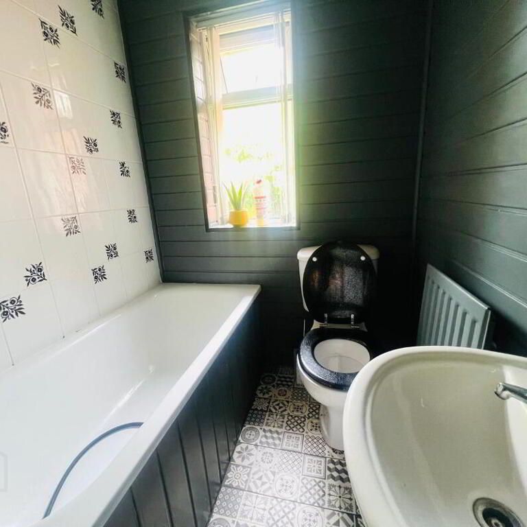 18 Meyrick Park, Belfast, BT14 6PD - Photo 1