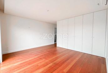 Apartamento T4 em Porto