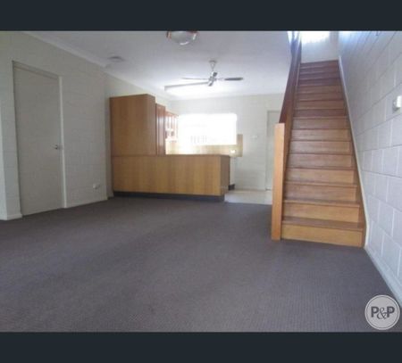 4/34 Park Lane, Hyde Park, Qld 4812 - Photo 4