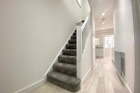 Springfield Park Avenue - Photo 5