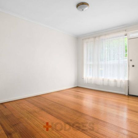SPACIOUS | TWO BEDROOM | QUIET BLOCK - Photo 4