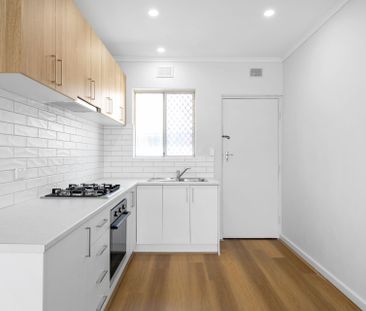 Stylish city to sea living - Photo 1
