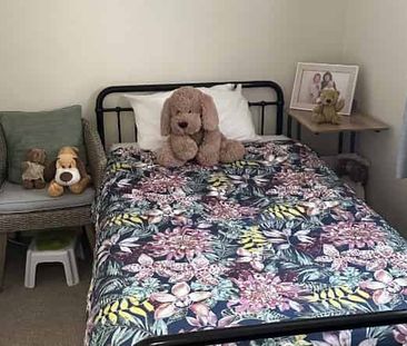 Spacious Mt Eden 2brm in Brilliant location and gated complex with ... - Photo 1