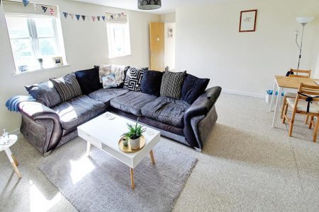 2 bedroom flat to rent - Photo 4