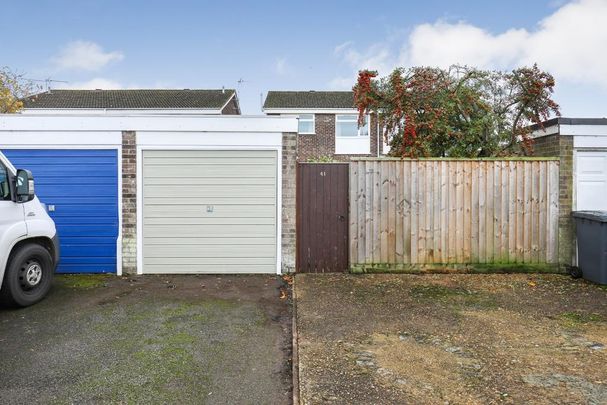 3 bedroom semi-detached house to rent - Photo 1