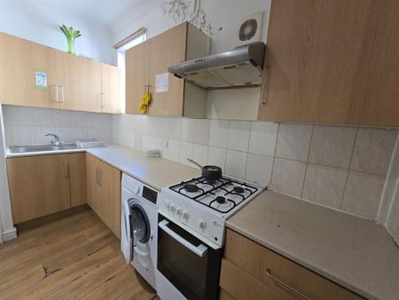 House share to rent - Photo 3