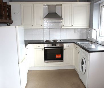 1 bed Apartment - To Let - Photo 5