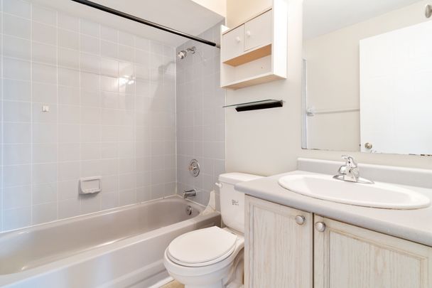 For Lease - 1550 REEVES Gate Unit# 12, Oakville, Ontario - Photo 1