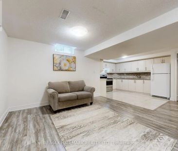 136 COOPERAGE CRESCENT - Photo 1