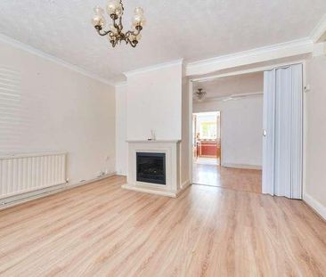 Muirfield Close, Watford, Hertfordshire, WD19 - Photo 2