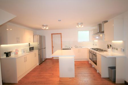 7 Bed Terraced House, Brailsford Road, M14 - Photo 4