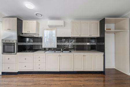 Modern One-Bedroom Unit with Private Outdoor Spaces - Photo 2