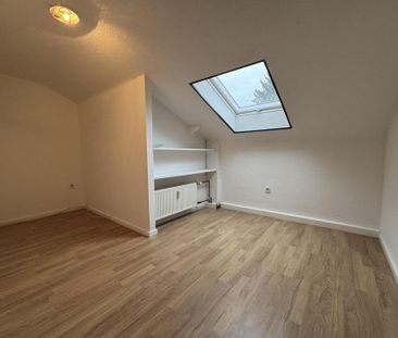 Gemütliche DG-Wohnung in Herkenrath für Familie oder WG - Photo 2