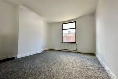 Strathmore Avenue - Photo 2
