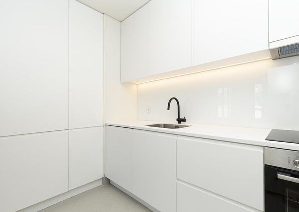 1 Bedroom Apartment with a view, Largo do Rato, Lisboa